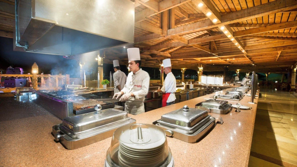 الفندق بيراميزا بيتش ريزورت - شرم الشيخ